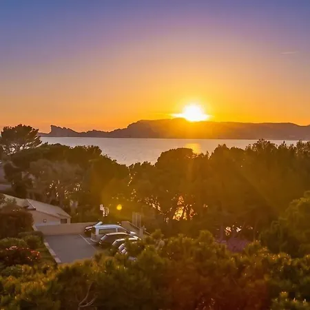 Cozy Avec Balcon A Saint-cyr-sur-mer *