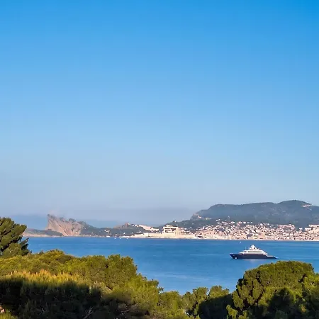 Cozy Avec Balcon A Saint-cyr-sur-mer * Les Lecques