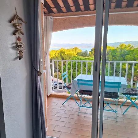 Cozy Avec Balcon A Saint-cyr-sur-mer Les Lecques