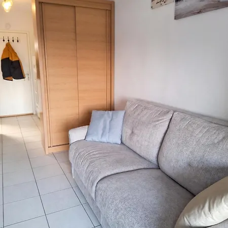 Cozy Avec Balcon A Saint-cyr-sur-mer Daire